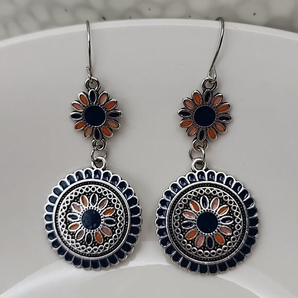 Boho Mandala Daisy Earrings - Picture 5 of 6